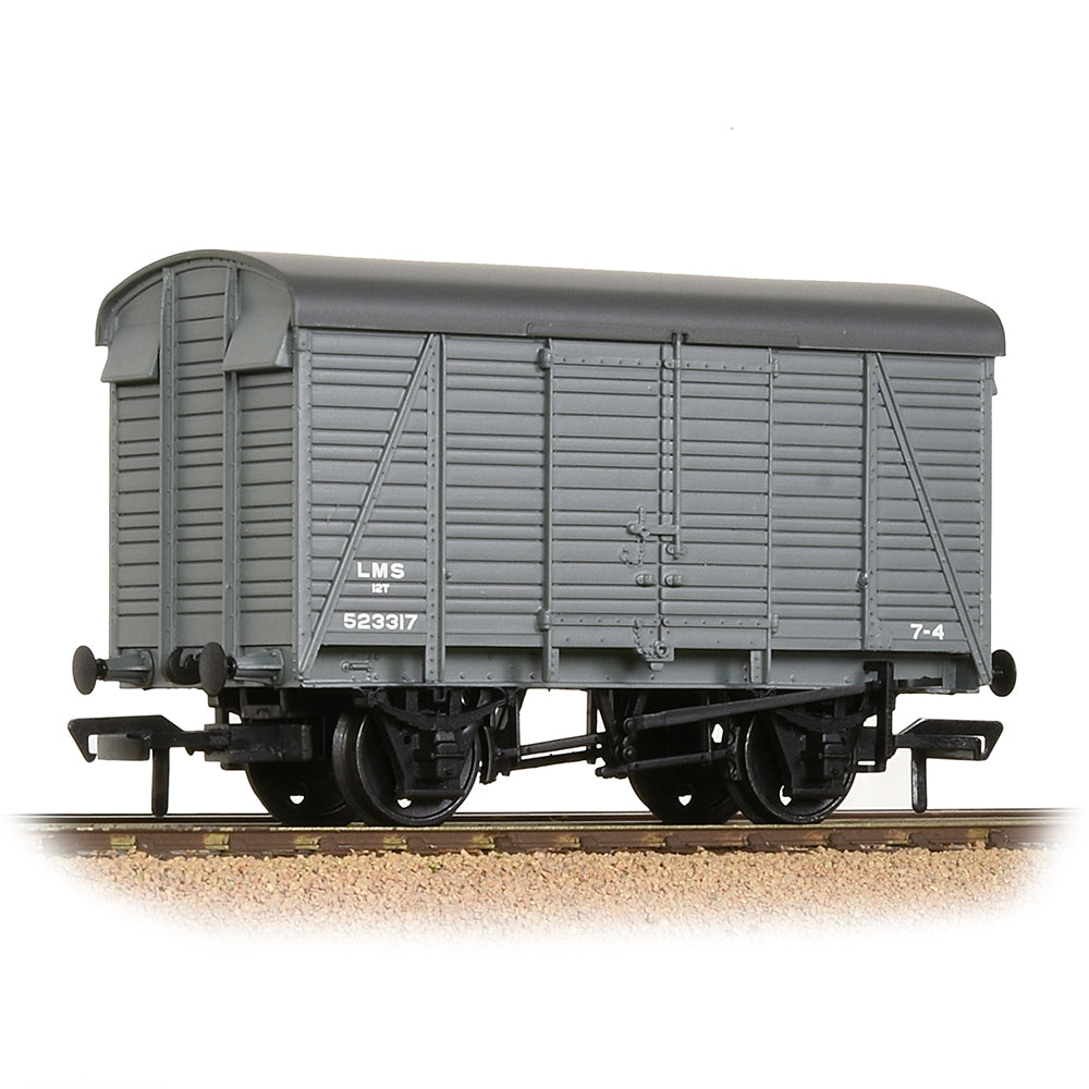 Bachmann 38-080C - SR 12 Ton 2+2 Planked Ventilated Van LMS Grey