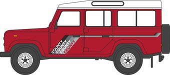 Oxford Diecast 76DEF018 - Land Rover Defender LWB St. Wagon Masai Red