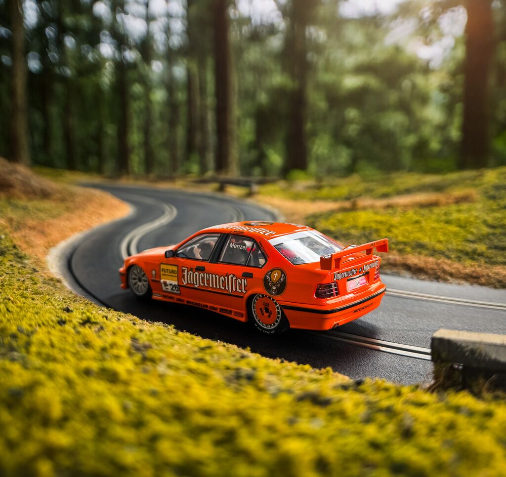 Scalextric C4624 - BMW 320i - STW 1996 - Jagermeister