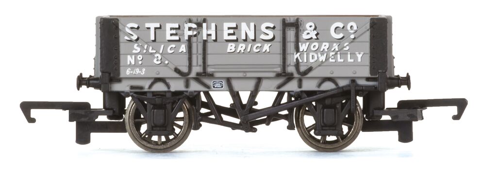 Hornby R6746 - 4 Plank Wagon 'Stephens & Co.