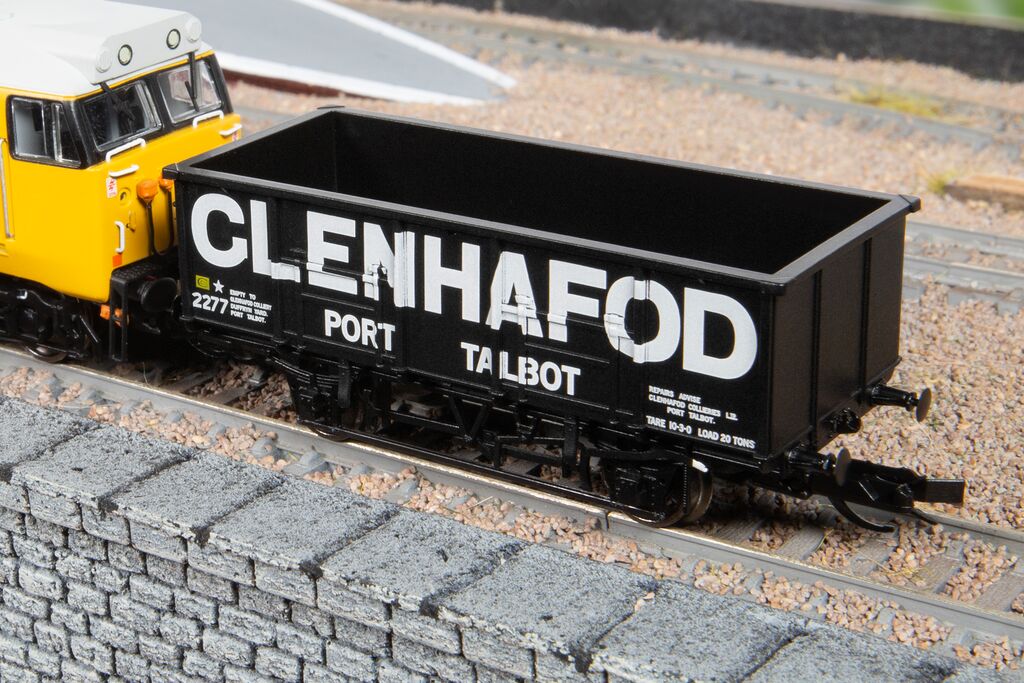 Hornby TT6017 - 21T Mineral Wagon, 2277