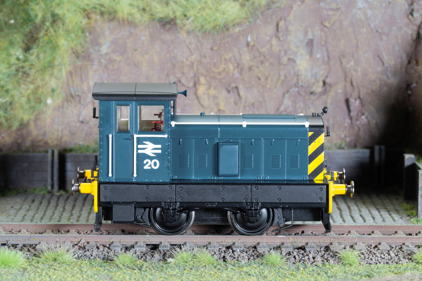 Hornby R3897 - British Railways Ruston & Hornsby 88DS 0-4-0 No.20