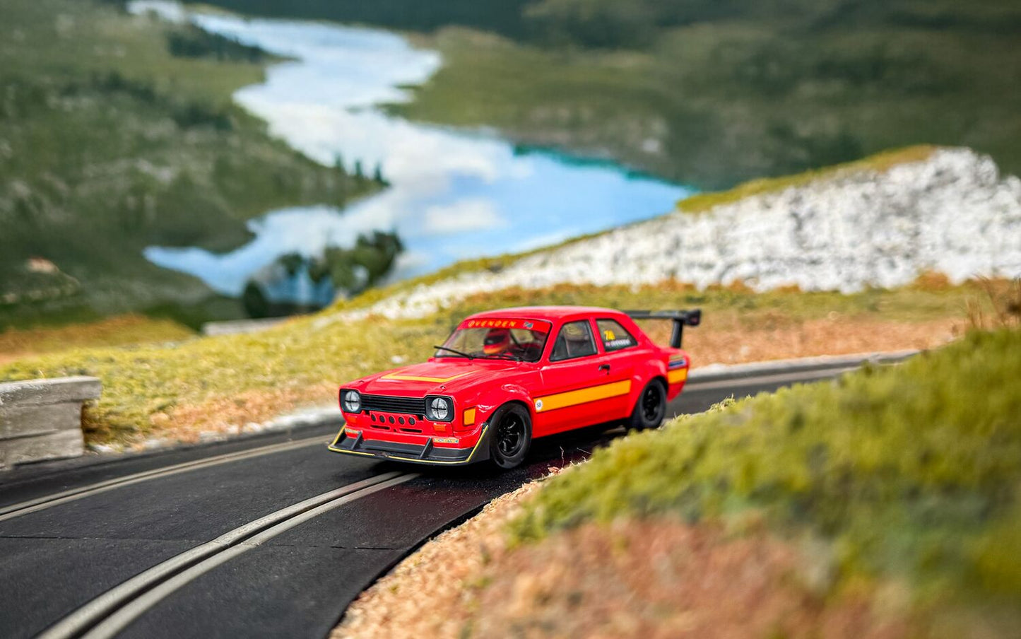 Scalextric C4571 - Ford Escort MK1 RSR - Ovenden 74