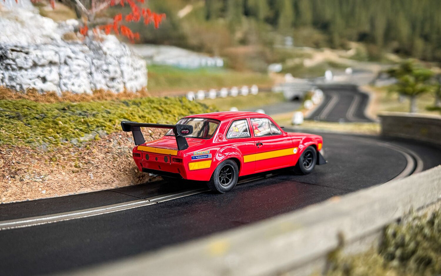 Scalextric C4571 - Ford Escort MK1 RSR - Ovenden 74