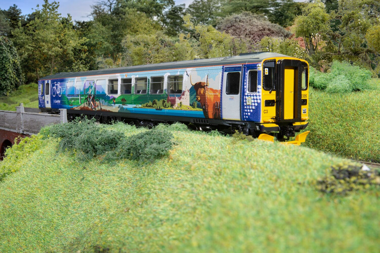 Hornby R30146 - Scotrail Class 153 No. 153305