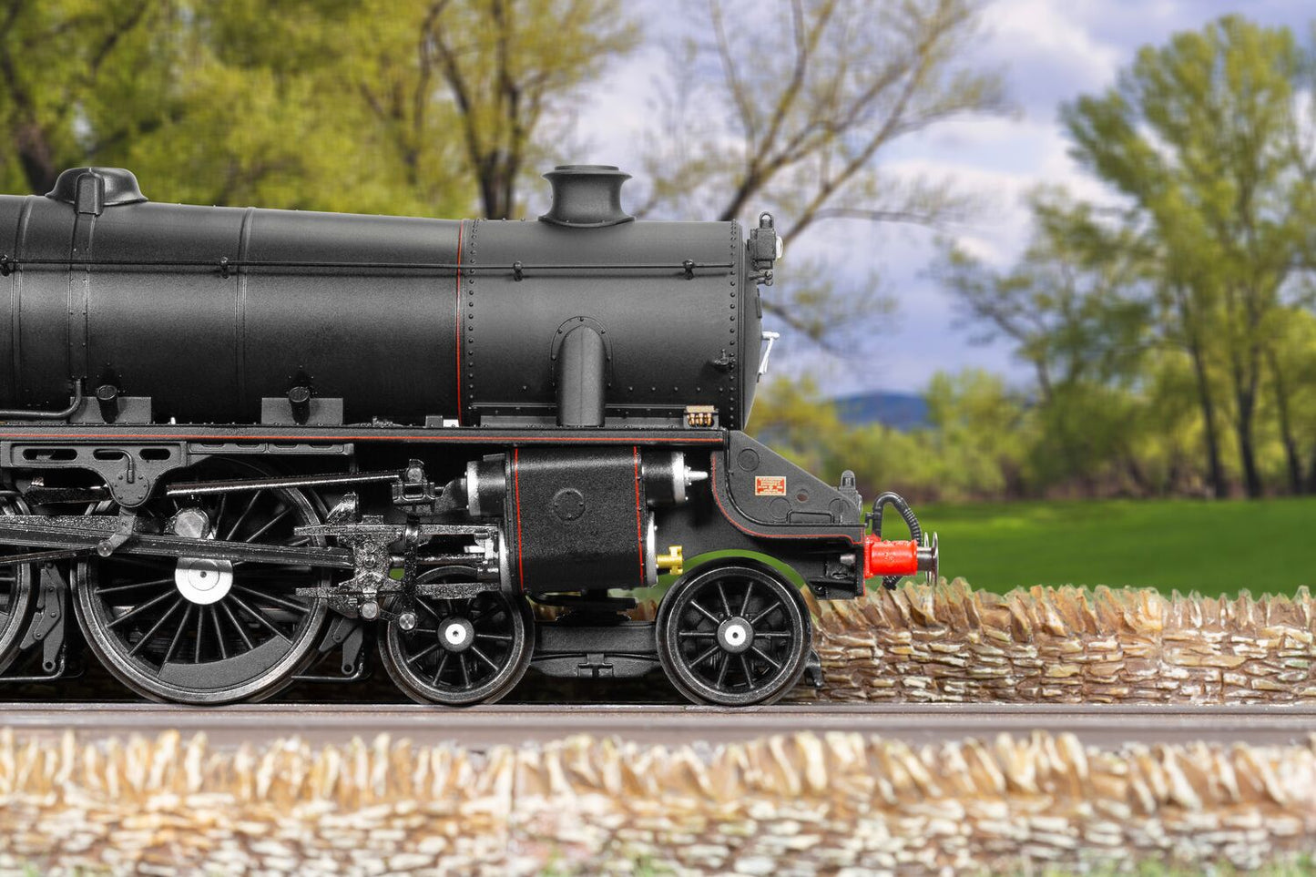Hornby R30224 - LMS Stanier 5MT 'Black 5' 4-6-0 No.5200