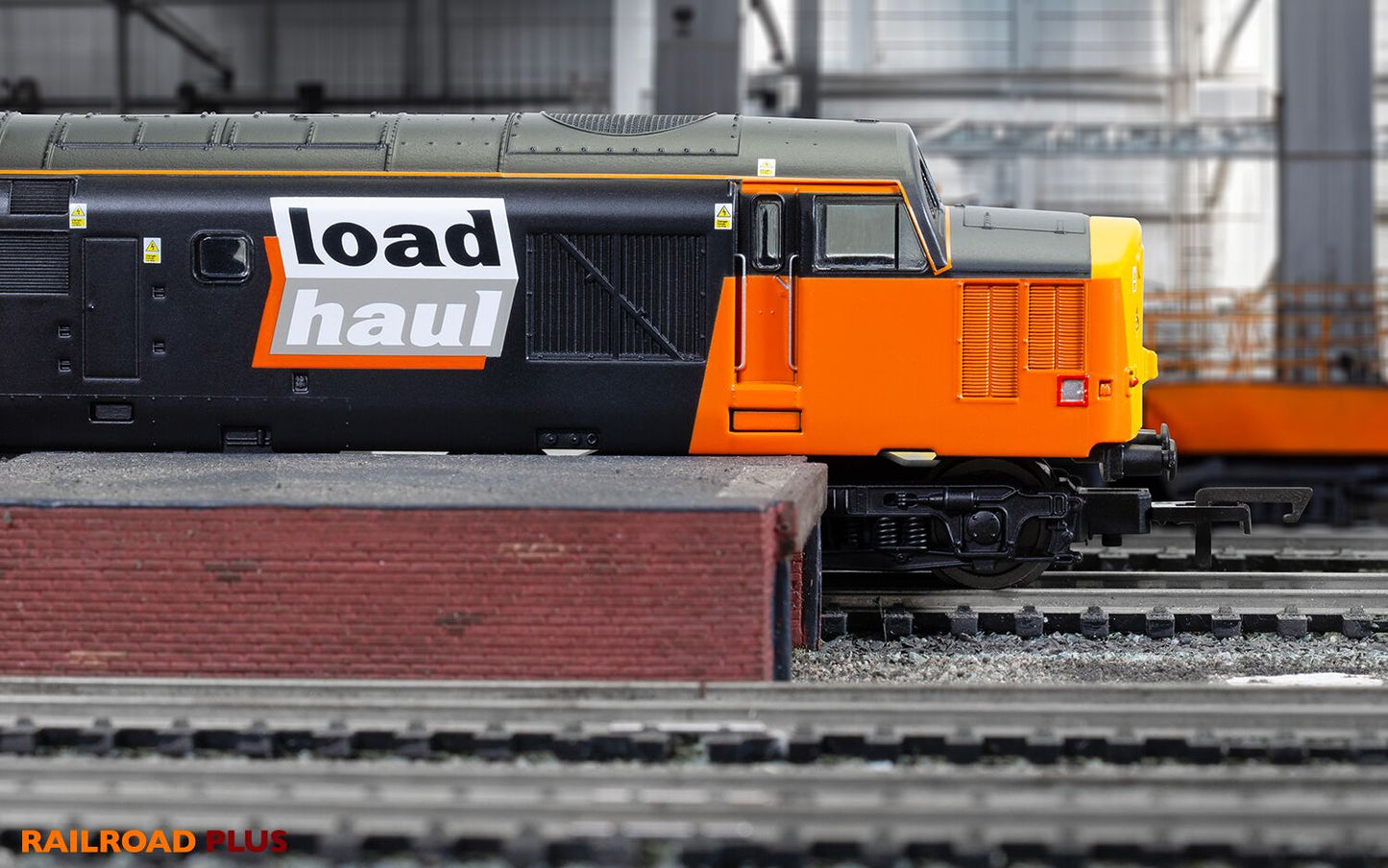 Hornby R30188 - Loadhaul Class 37 No. 37710