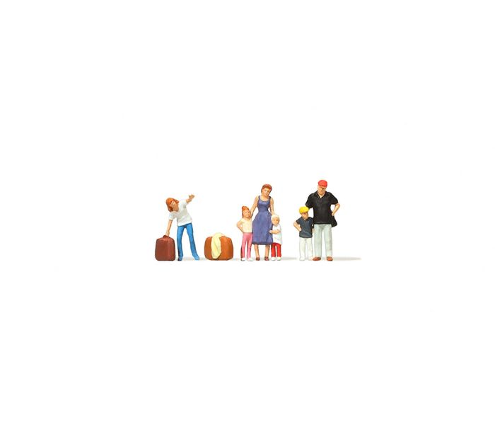 Merten 0282539 - TT Scale Passengers with Luggage (6) Figure Set