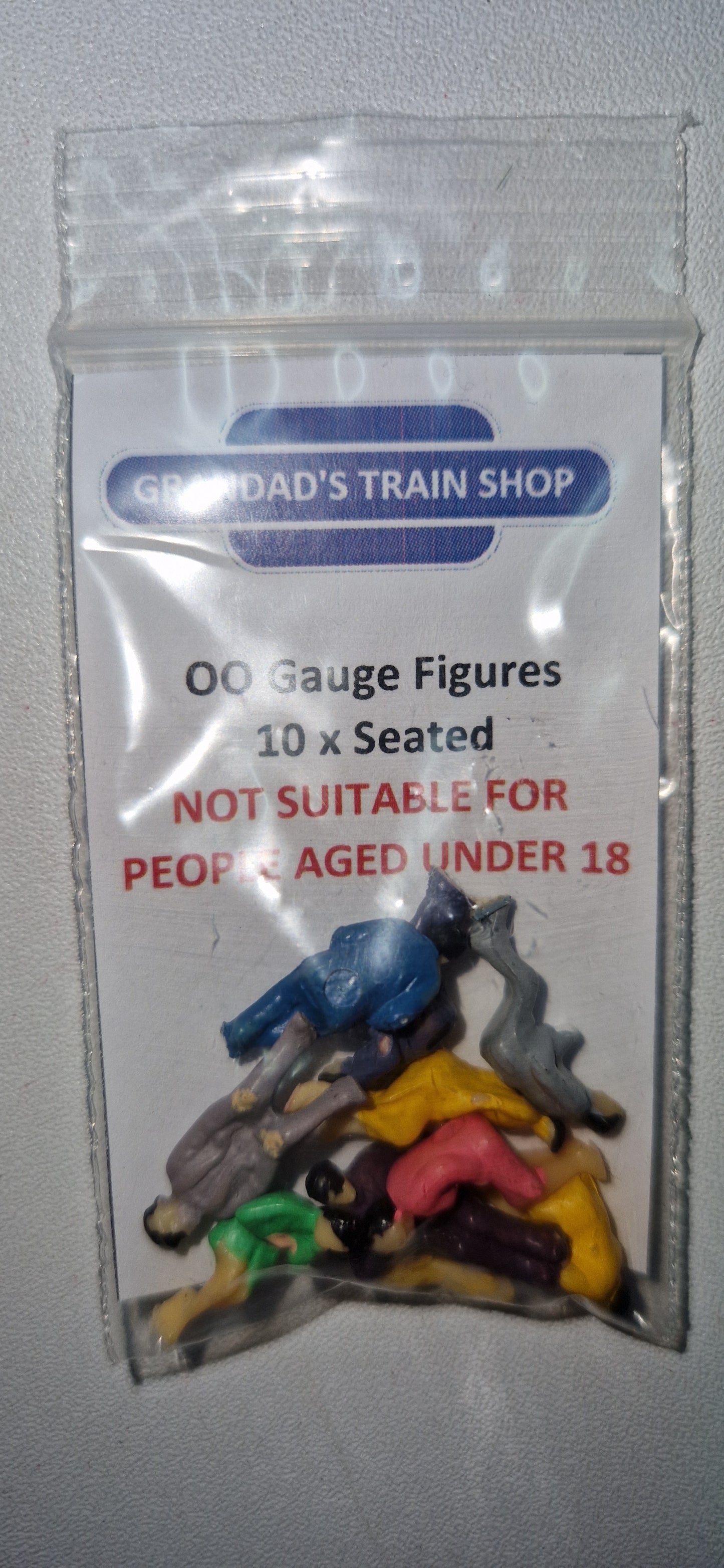 HO/OO Gauge Seated figures (Bag of 10)