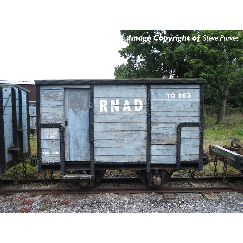 Bachmann Narrow Gauge 393-100 - RNAD Enclosed-End Brake Van RNAD Grey