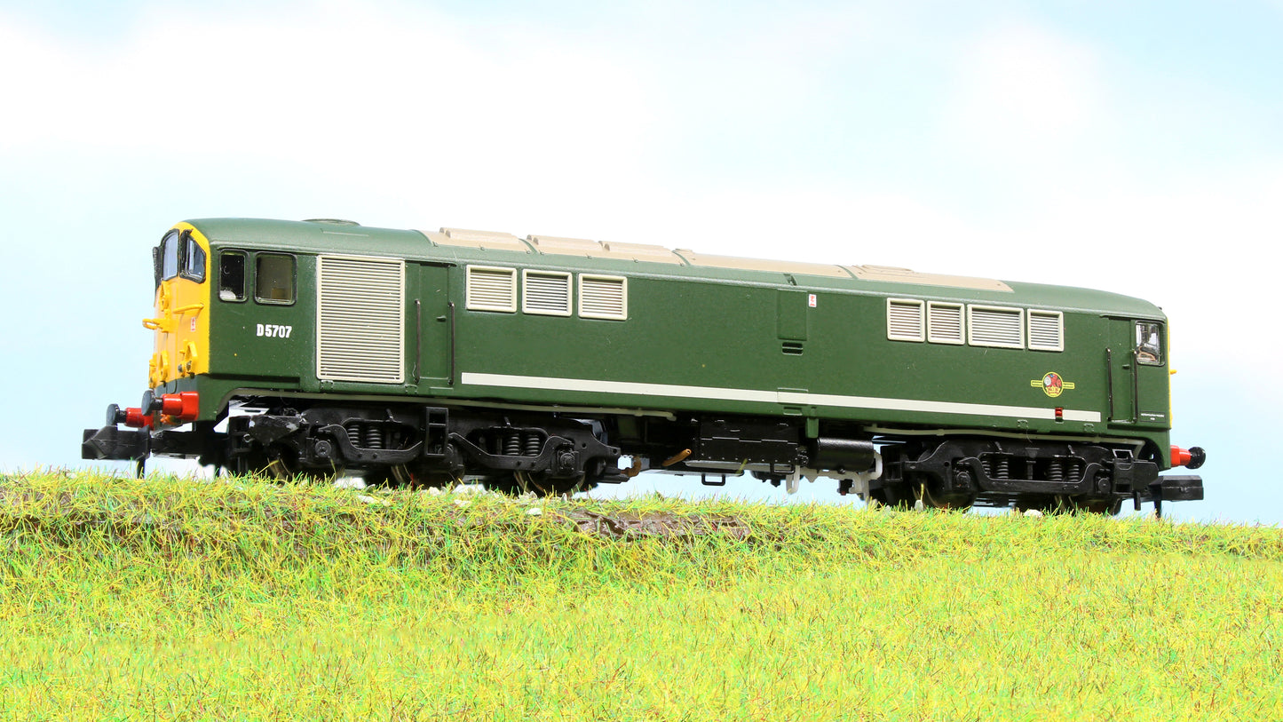 Rapido Trains UK 905004 - Class 28 - BR Green (Full Yellow Ends) No. D5707