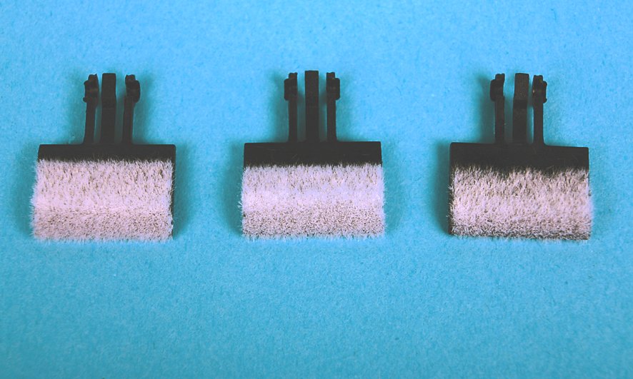 Gaugemaster GM39 - N Track Cleaning Pads Axle Hung (3)