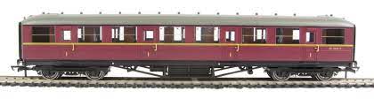 Hornby R4261A - BR 61ft 6in Corridor 1st Class Coach 'SC11026E'