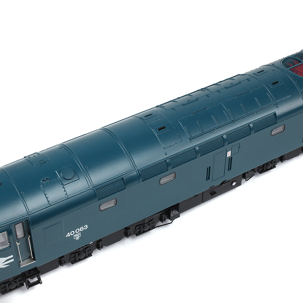 Bachmann 32-490 - Class 40 Centre Headcode 40063 BR Blue