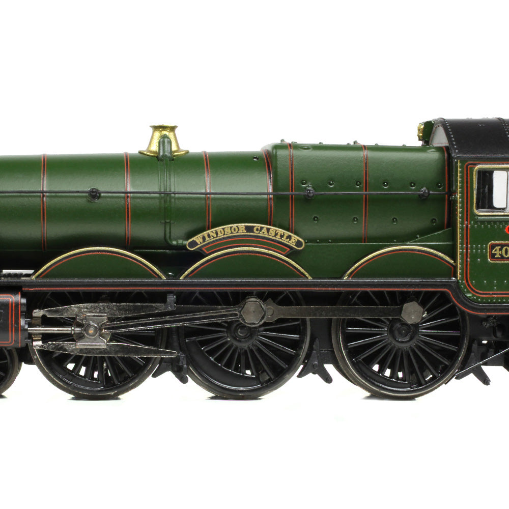 Graham Farish 372-035 - GWR 4073 'Castle' 4082 'Windsor Castle' GWR Lined Green (Shirtbutton)