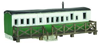 Bachmann 44-0150G - Holiday Coach Green and White