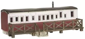 Bachmann 44-0150R - Holiday Coach Red and White