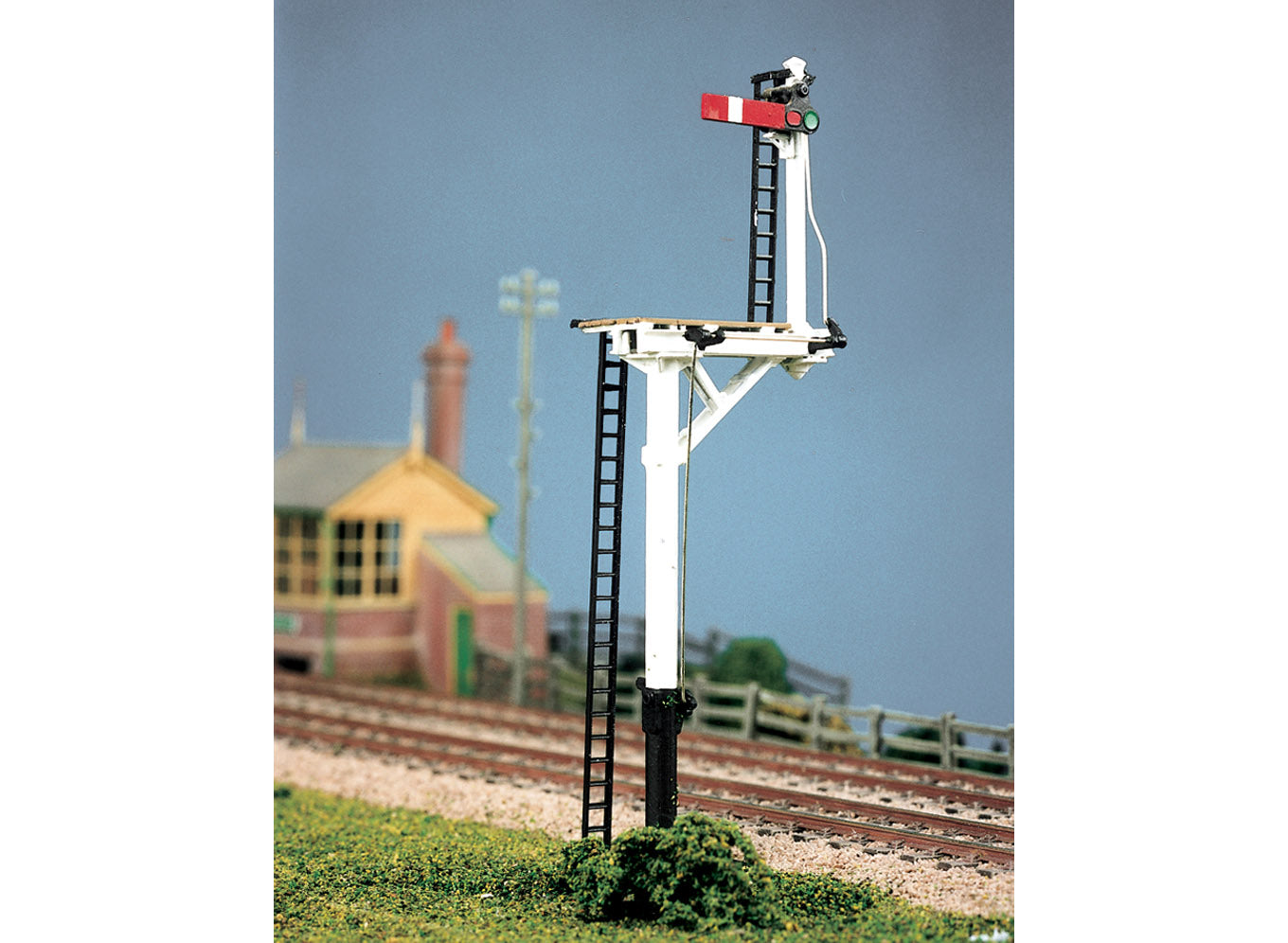 Ratio 476  - LMS Round Post Signal (Upper Quadrant)