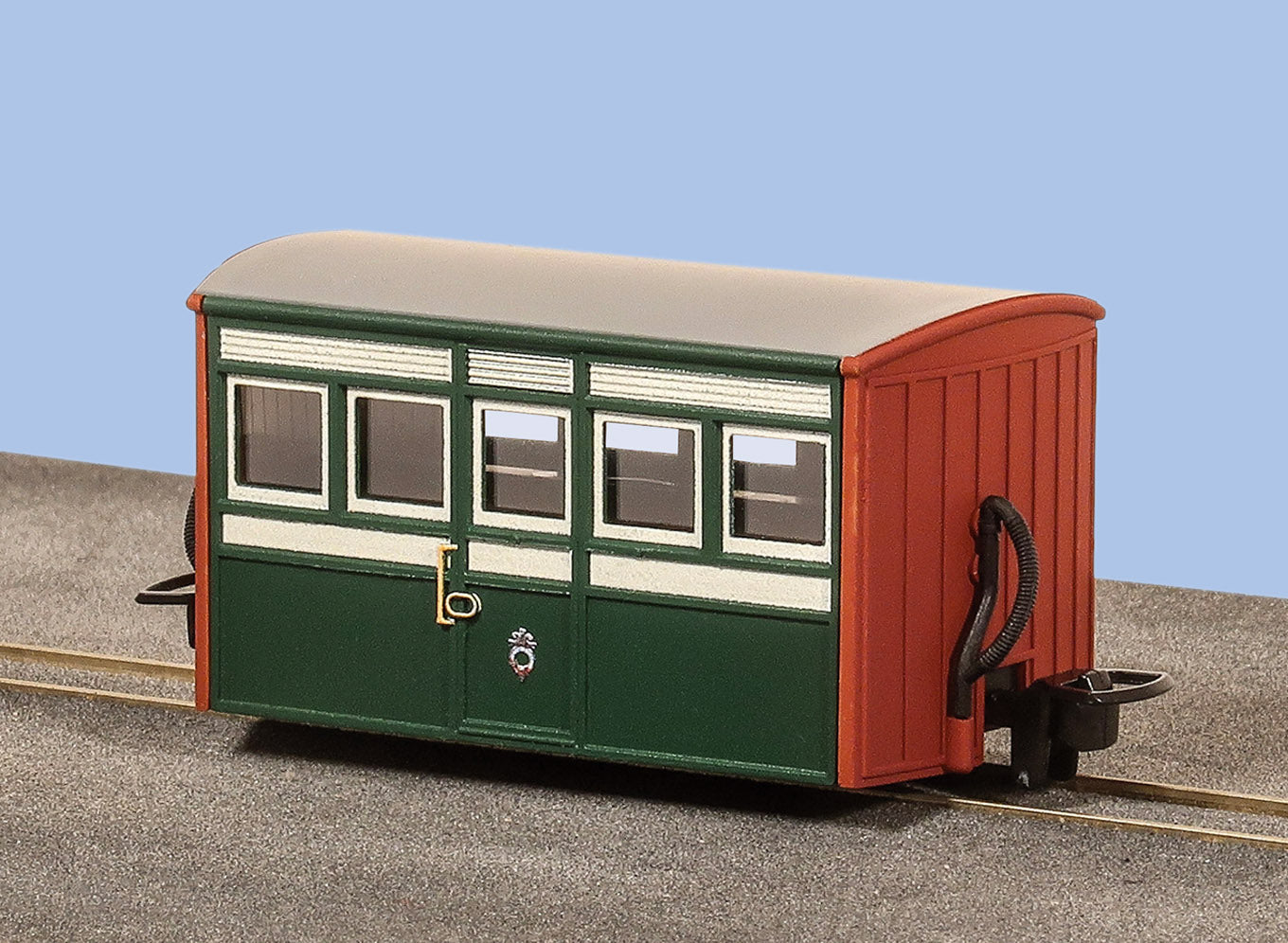 Peco GR-551 - Ffestiniog Railway Bug Box Coach 1st Class Early Preservation Livery