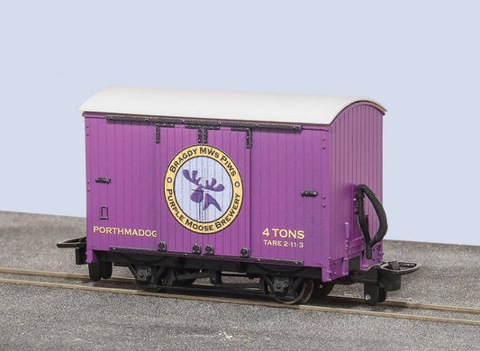 Peco GR-906  - 00-9 "Purple Moose Brewery" L&B Box Van
