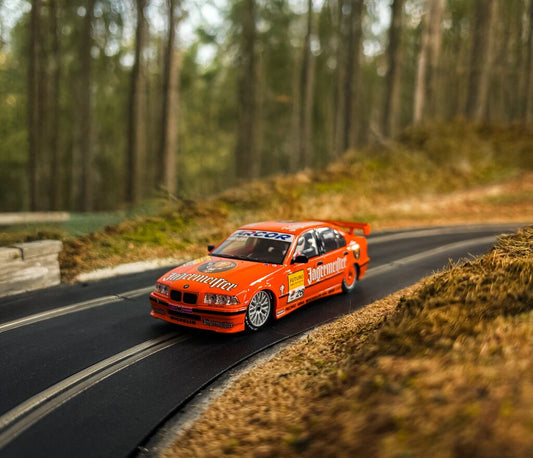 Scalextric C4624 - BMW 320i - STW 1996 - Jagermeister