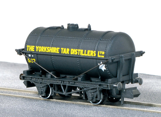 Peco NR-P180 - Yorkshire Tar Distillers Tank Wagon No.597