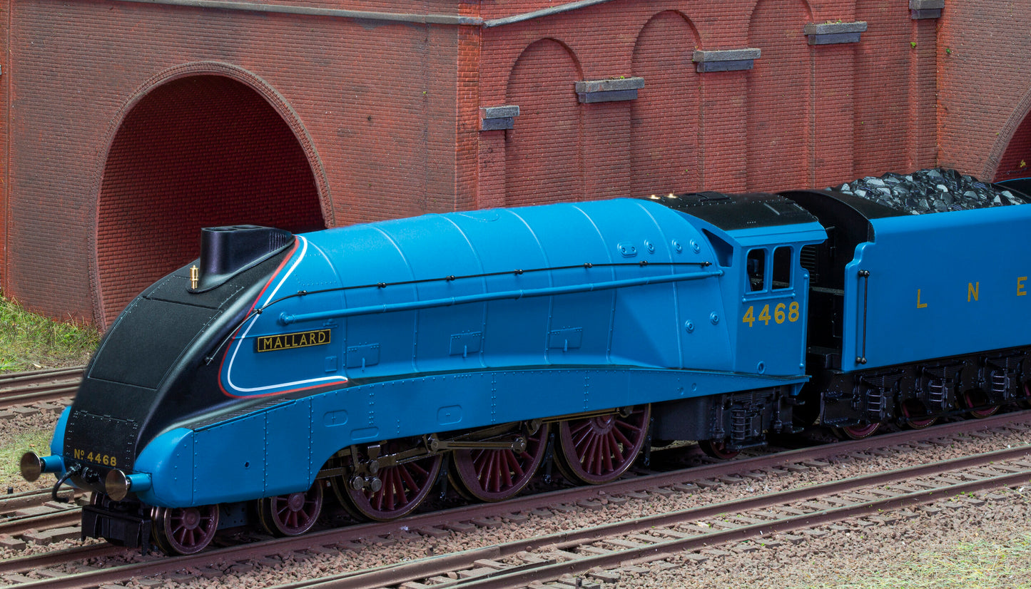 Hornby R3395TTS - Railroad LNER Class A4 'Mallard' No. 4468 TTS Sound (DCC Fitted)