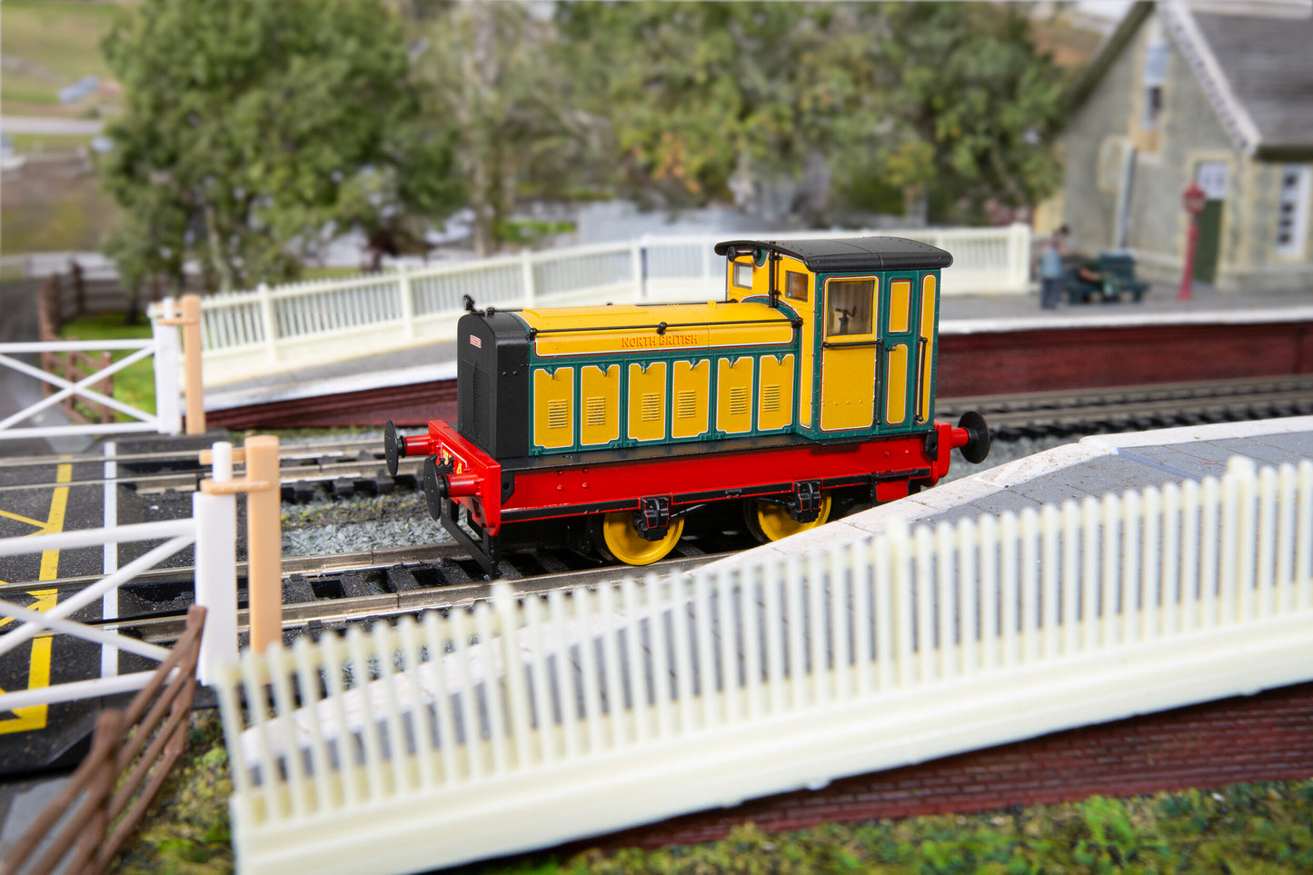 Hornby R3894 - North British Ruston & Hornsby 88DS 0-4-0 No.4