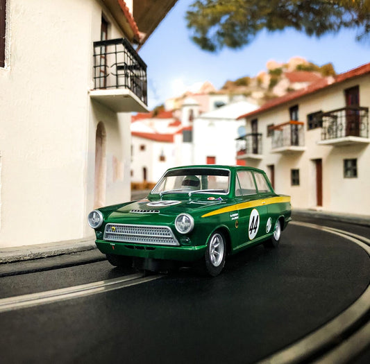 Scalextric C4540 - Ford Lotus Cortina - Goodwood 2023 - Andrew Jordan + David Dickenson