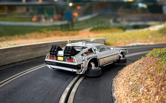 Scalextric C4541 - Flying DeLorean - Back To The Future 2