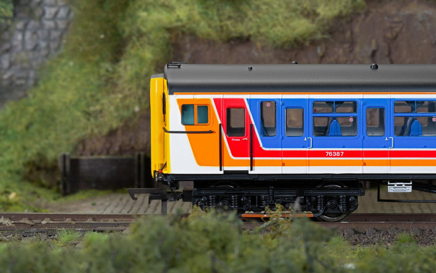 Hornby R330107 - South West Trains - Class 423 - 3455 '4-VEP' - Train Pack