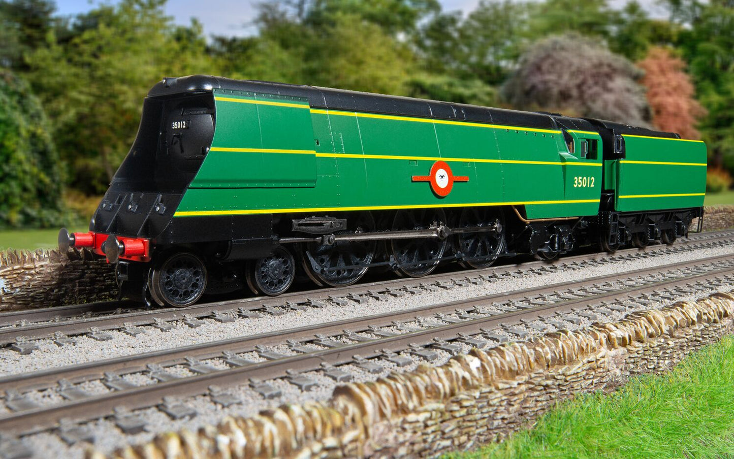 Hornby R3860 - R3860 BR, Merchant Navy Class, 4-6-2, 35012 'United States Lines'