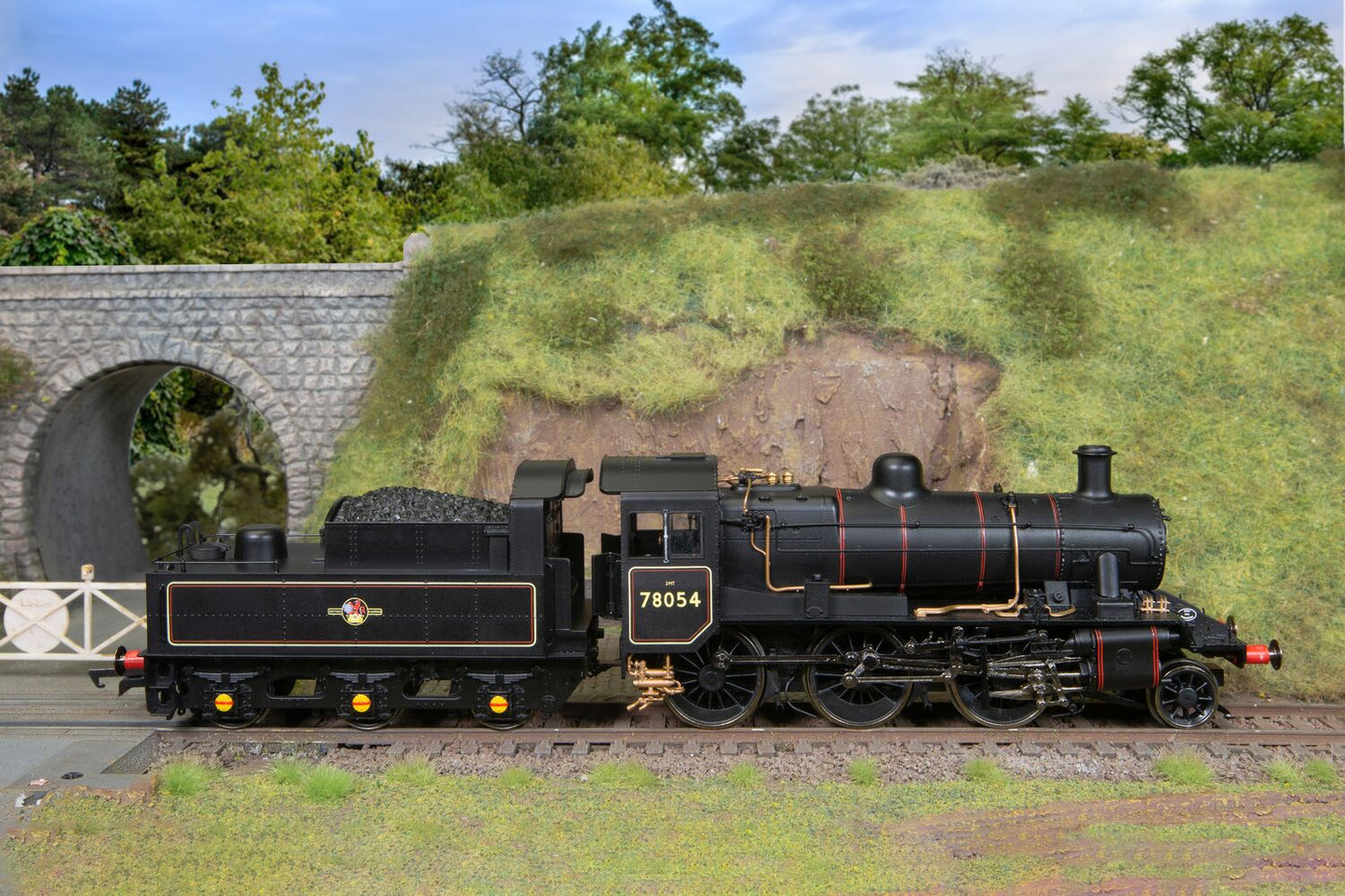 Hornby R3981 - BR Standard 2MT 2-6-0 No. 78054