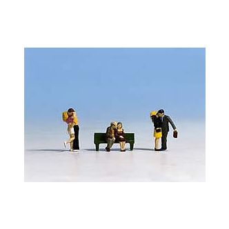 Noch 15510 - Courting Couples (3x2) with Bench Figure Set