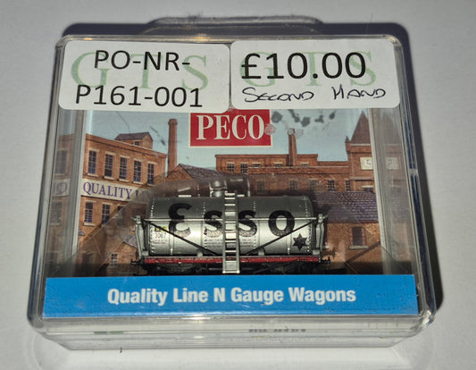 Peco NR-P161 - Esso Petrol Tank Wagon (PRE OWNED)