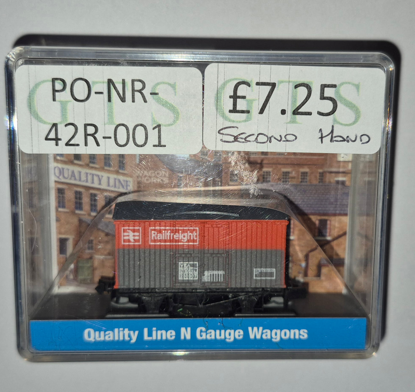 Peco NR-42R Box Van (PRE OWNED)