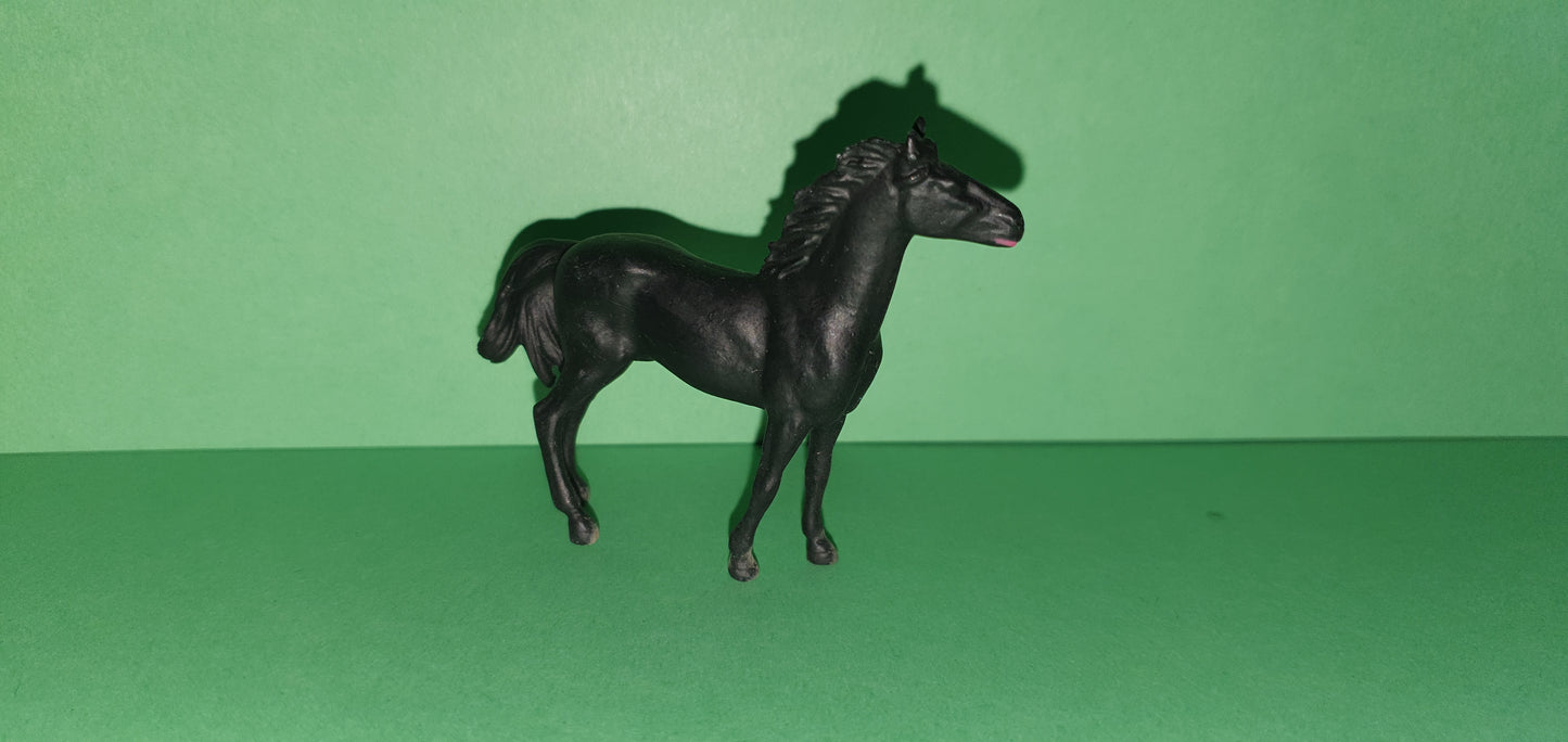 Standing Horse (Black)