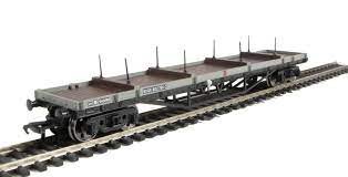 Bachmann 33-856B - 30 Ton Bogie Bolster Wagon BR Grey