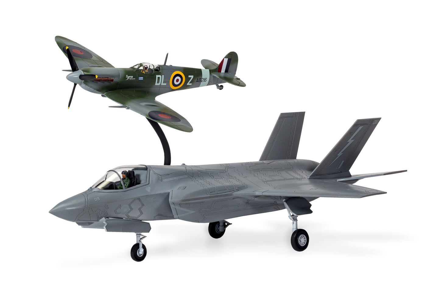 Airfix A50190 - Supermarine Spitfire & F-35B Lightning II