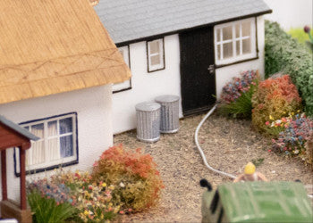 Gaugemaster GM494 - Traditional Dustbins x 10 - OO Gauge